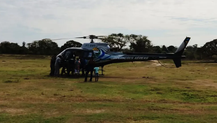 Por residir em um local de difícil acesso, o uso do helicóptero foi a única forma encontrada para realizar o resgate