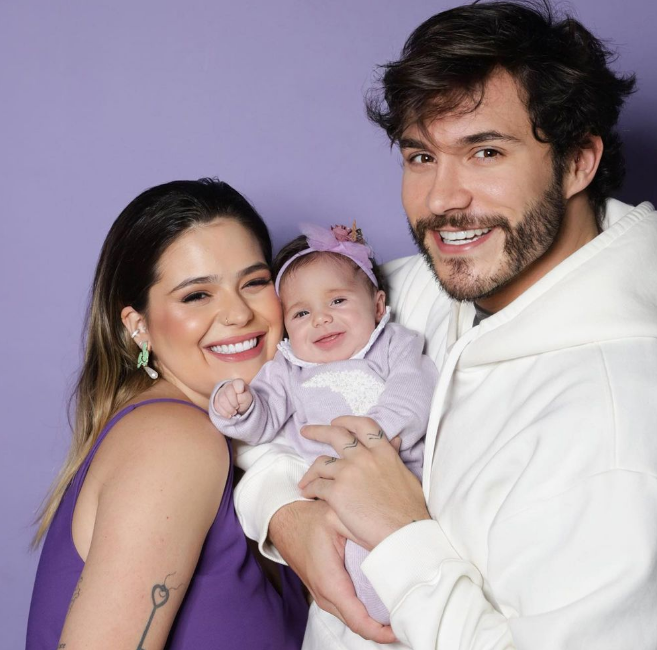 Viih Tube e Eliezer com a filha, Lua Di Felice
