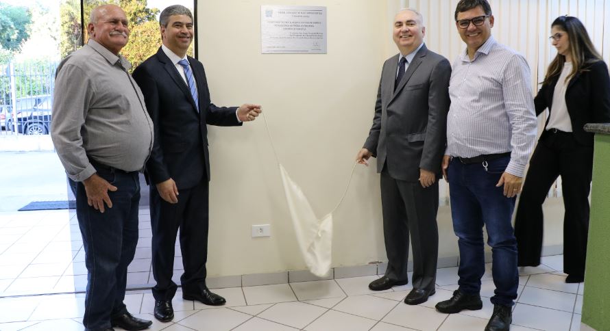 Presidente do TJMS entrega energia fotovoltaica em Bandeirantes e Camapuã