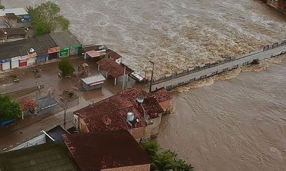 Mais de 7 mil pessoas ainda estão desabrigadas e desalojadas em razão das fortes chuvas que atingiram Alagoas