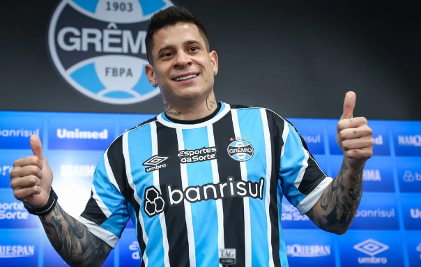 Iturbe descarta possibilidades de ser substituto de Suárez.