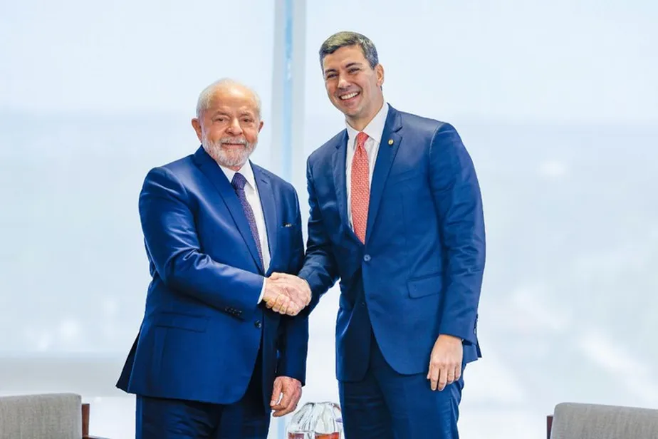 Lula e Santiago Peña, presidente eleito do Paraguai