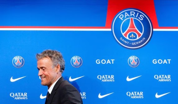 Treinador assume o comando do PSG a partir do início da temporada 2023/2024.