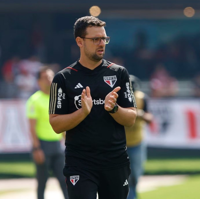 Lucas Silvestre, auxiliar técnico do São Paulo.