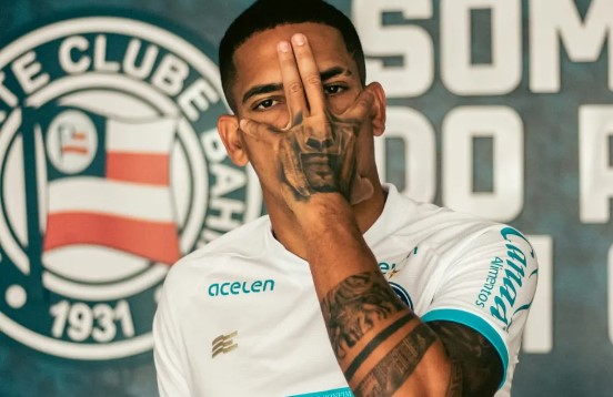 Bahia anuncia contratação do lateral-direito Gilberto