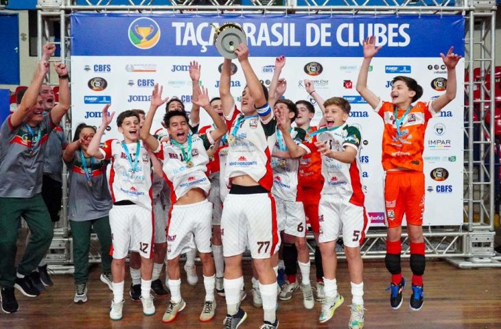 A Apama (Associação Desportiva de Pais e Amigos dos Menores Atletas), de Blumenau (SC) se sagrou campeão