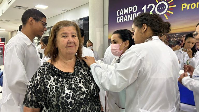 A Prefeitura de Campo Grande, por meio da Secretaria Municipal de Saúde (Sesau), tem intensificado a busca ativa como estratégia para garantir o acesso e aumentar a cobertura vacinal