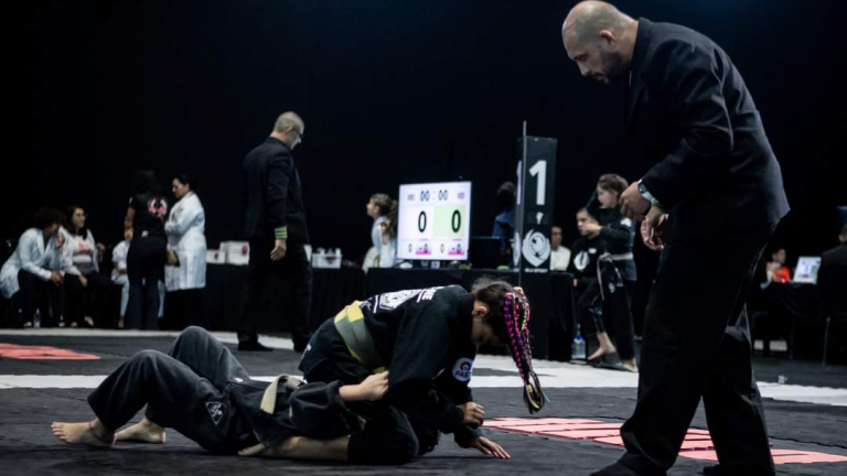 Anne Isabel Barboza Nabuco, considerada um dos fenômenos do jiu-jitsu campo-grandense, foi destaque nos tatames do Campeonato Brasileiro da modalidade