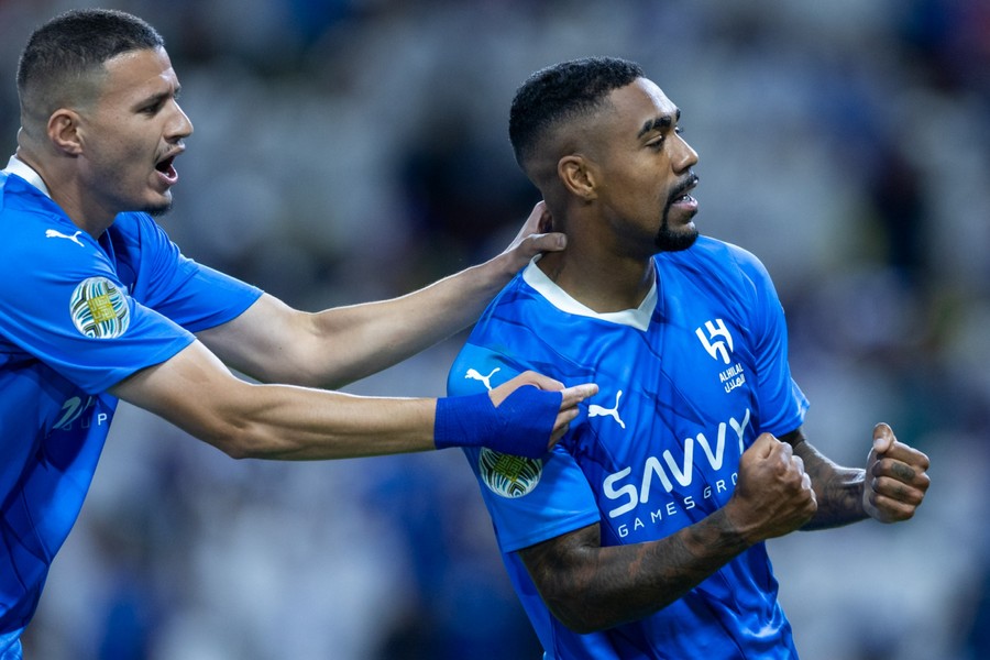 Benzema perde pênalti, Malcom marca e Al-Hilal elimina Al-Ittihad na Copa Árabe de Campeões