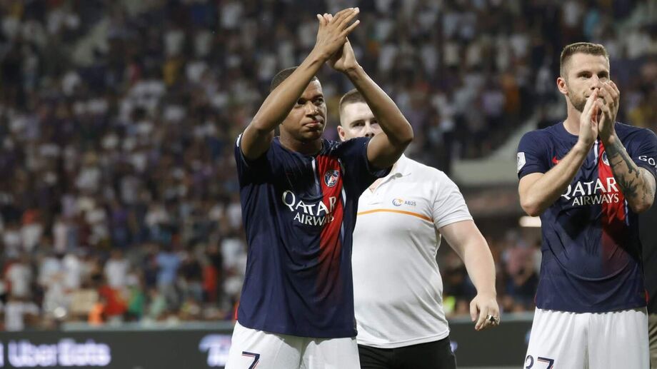 Paris Saint-Germain sai na frente com Mbappé, mas sofre empate no fim pelo Francês