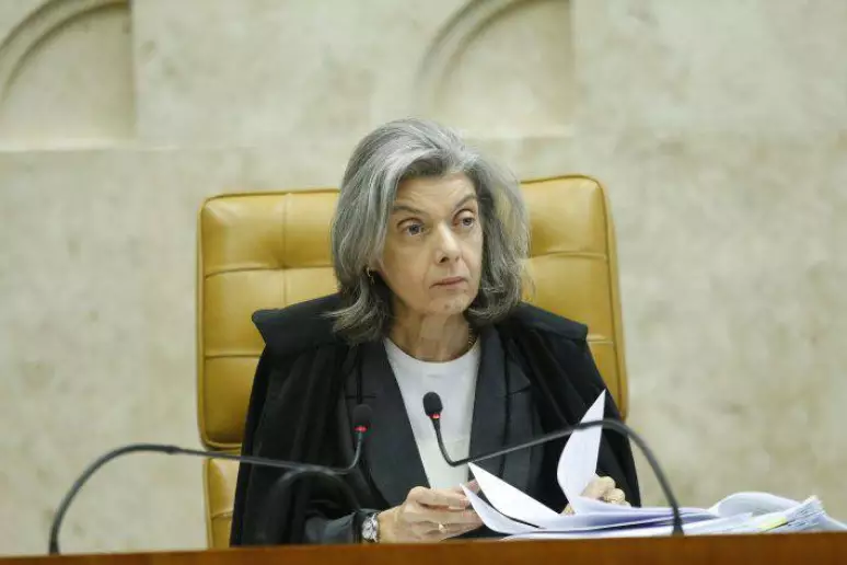 Cármen Lúcia dá cinco dias para Tarcísio de Freitas explicar homenagem a expoente da ditadura