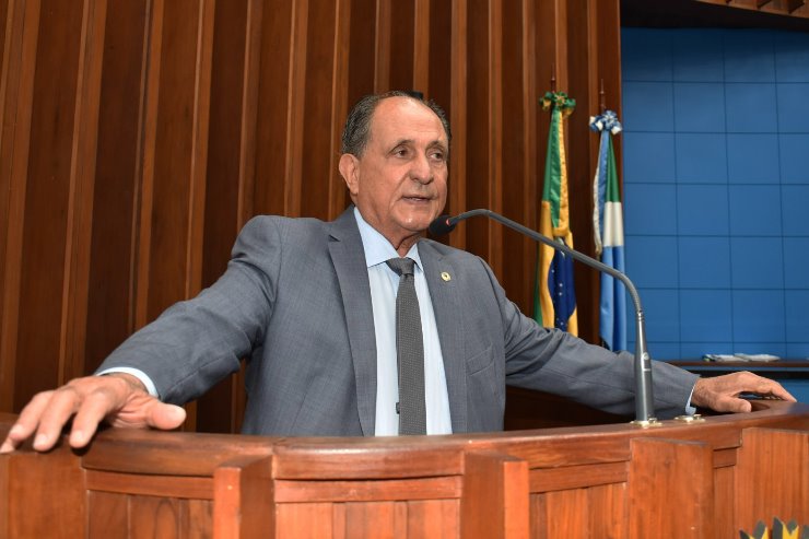 Zé Teixeira quer escritório da Sanesul em distritos de Caarapó