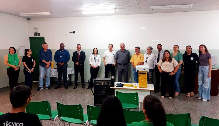 Palestra do TJMS na E.E. Arlindo de Andrade Gomes.