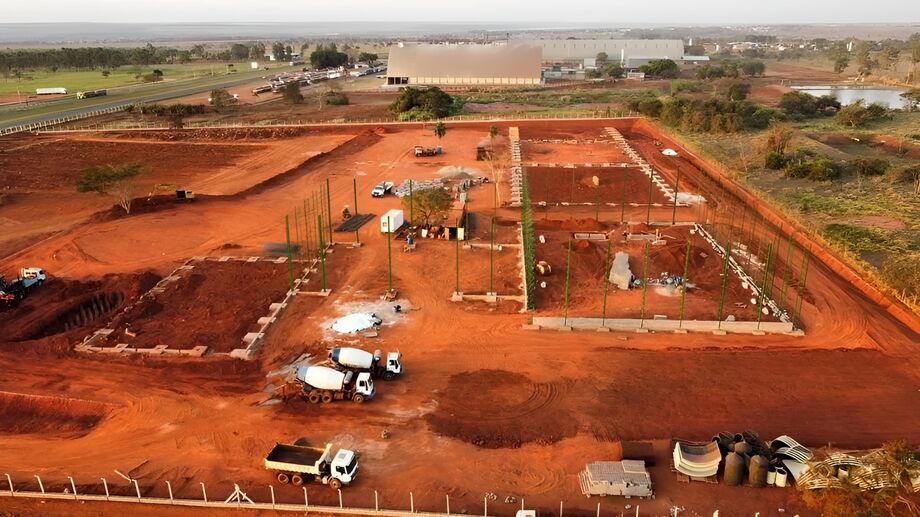 Obras da indústria de MS