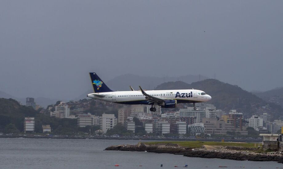Passagens aéreas devem ficar mais baratas