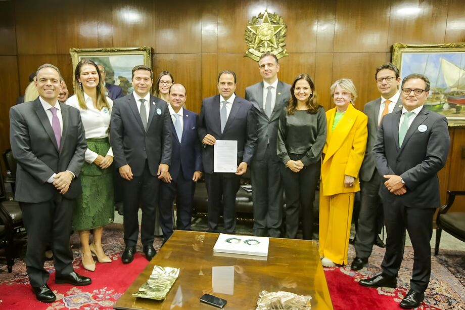 O encontro aconteceu ontem no Senado Federal