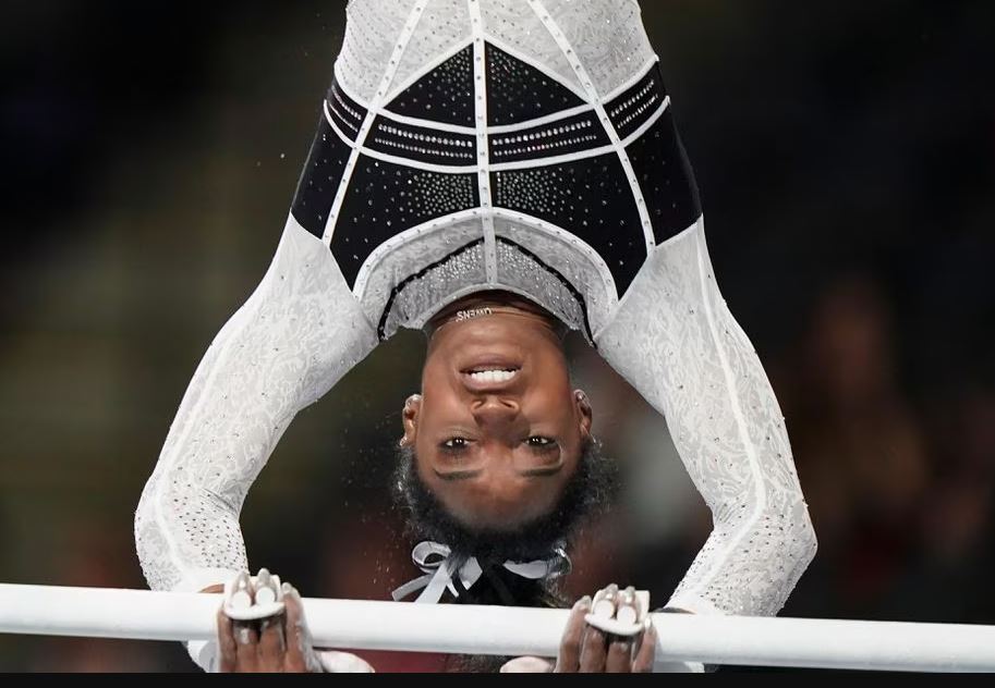 Volta por cima: Simone Biles volta a competir após 2 anos com medalha de ouro
