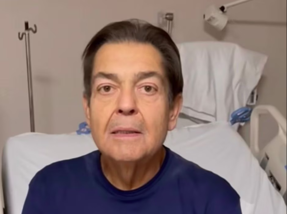 O apresentador Fausto Silva passou por uma cirurgia de transplante de coração neste domingo, 27