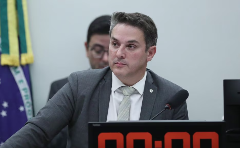 O deputado federal Tenente Coronel Zucco (Republicanos-RS) é o presidente da CPI do MST.