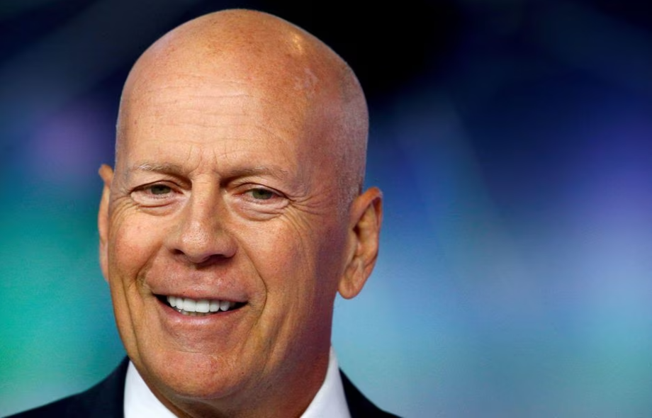 Bruce Willis está aposentado desde março de 2022, mas Quentin Tarantino quer participação do ator em filme.