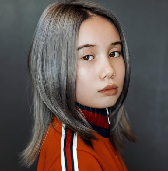 A rapper Lil Tay, que negou a informação de teria morrido.