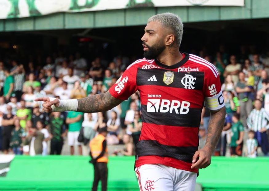 Pais de Gabigol defendem filho por festa em meio a crise do Flamengo: 'Espetáculo de ódio'