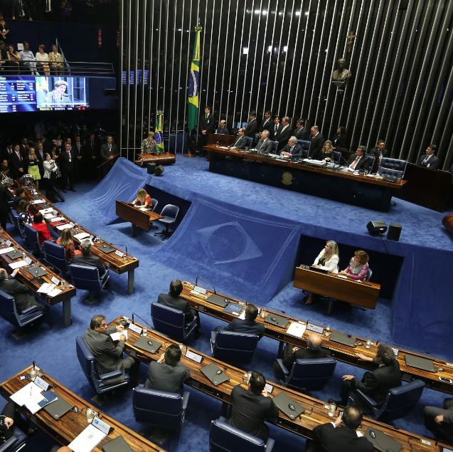 Senado aprova PL do Carf por 34 votos a 27; senadores analisam destaques