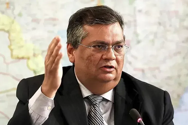 Dino diz que ministério não tem todas as imagens do 8/1 e culpa contrato com empresa
