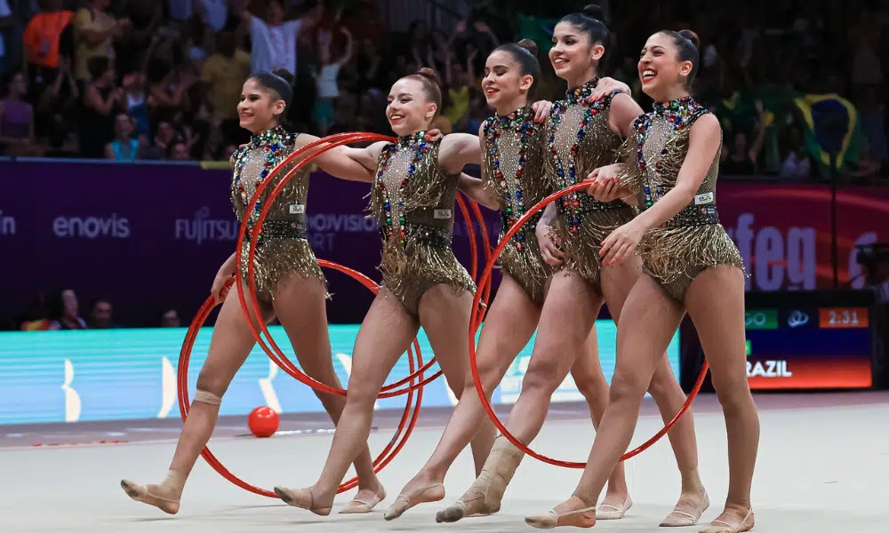 Brasil flerta com pódio e fica em 4º na final dos cinco arcos do Mundial de Ginástica Rítmica