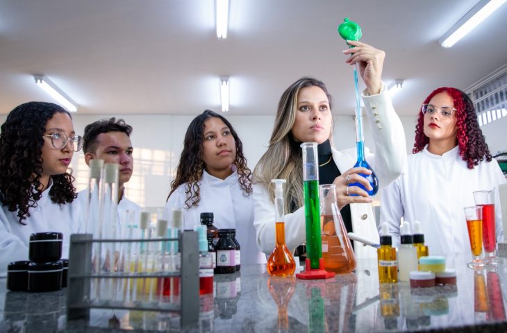 Alunos de escola estadual da Capital produzem ciência com incentivo da Fundect