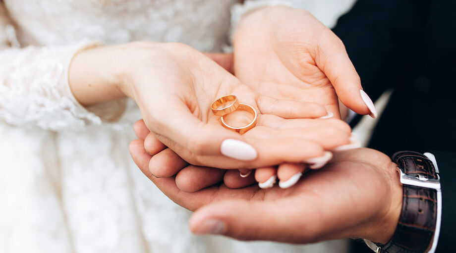 Uniões informais crescem e separações aumentam no Brasil, mostra IBGE no Censo 2022.