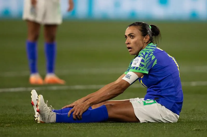 A Marta acaba por aqui, desabafa maior jogadora do futebol brasileiro após eliminação.