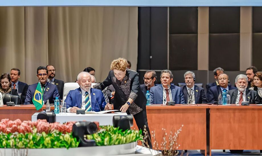 Presidente critica atuais modelos globais de financiamento