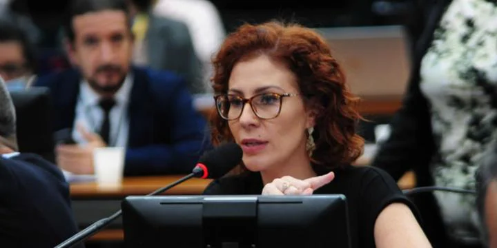 Carla Zambelli.
