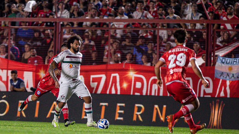 Marcelo foi expulso no jogo de ida contra o Argentinos Juniors pela Libertadores