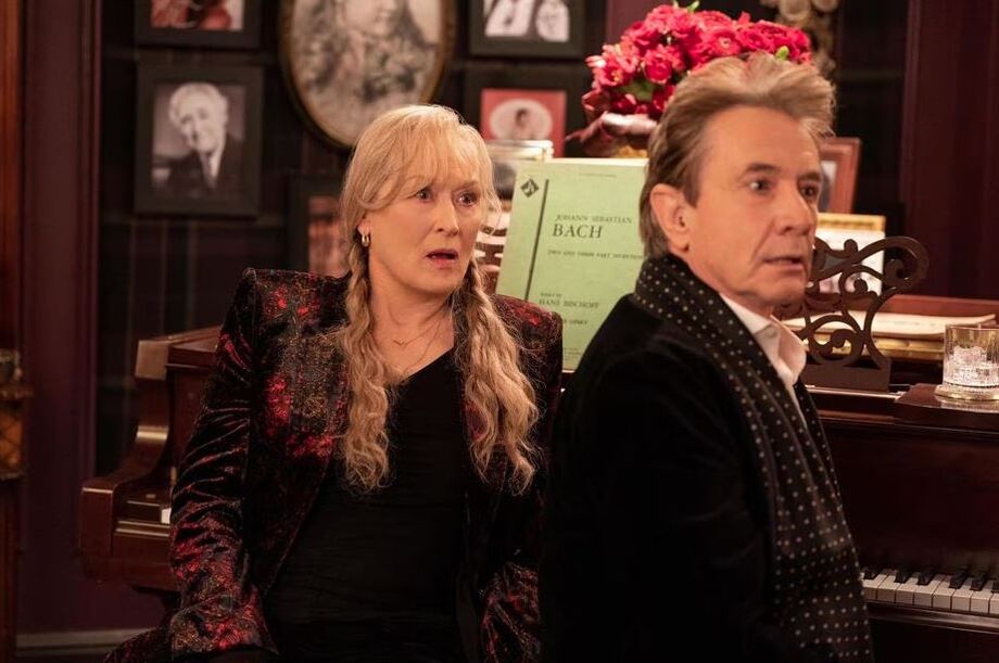 Meryl Streep interpreta Loretta com o Martin Short que da vida a Oliver