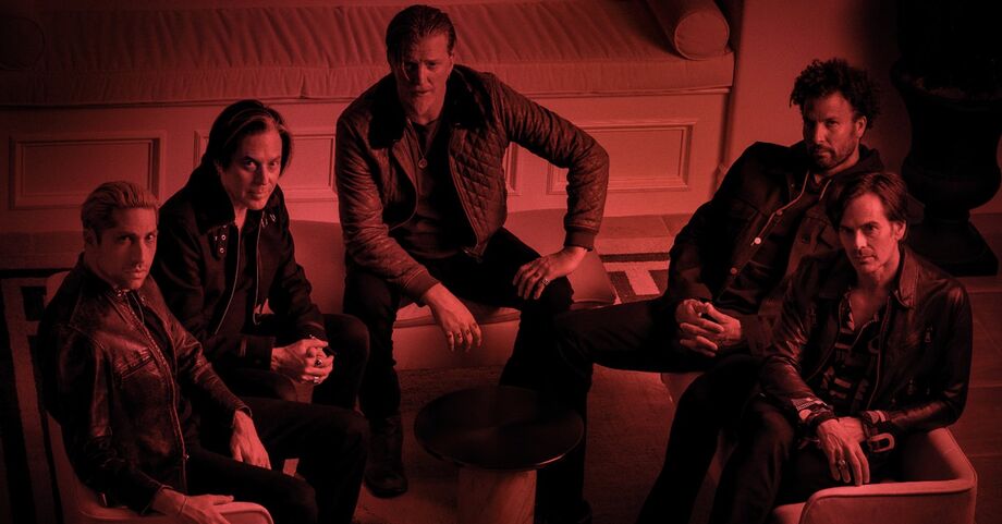 A banda Queens Of The Stone Age não se apresentará mais no festival The Town por problemas médicos