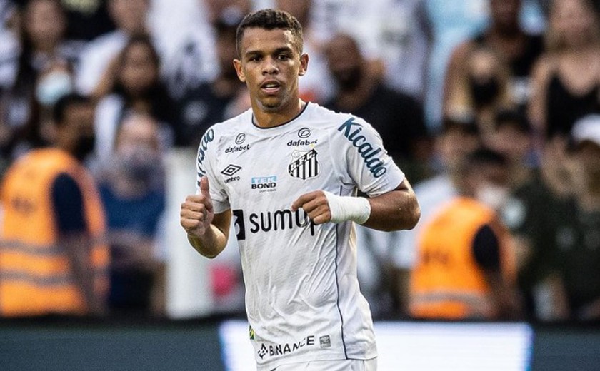 Sandry sofre lesão em treino do Santos.