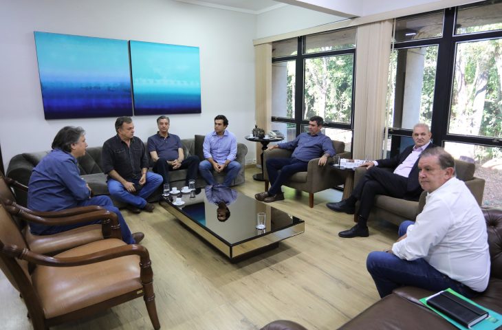 O governador Eduardo Riedel tem se reunido com diversos segmentos, como ambientalistas, produtores rurais, pantaneiros e classe política para criar a 1ª Lei do Pantanal