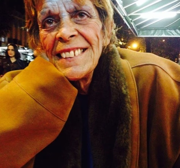 Anamaria de Carvalho, a Mulher de Branco de Ipanema