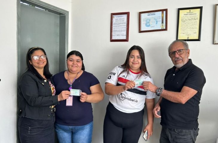 O Departamento Estadual de Trânsito (Detran-MS) entregou as primeiras habilitações do programa CNH MS Social em Dourados
