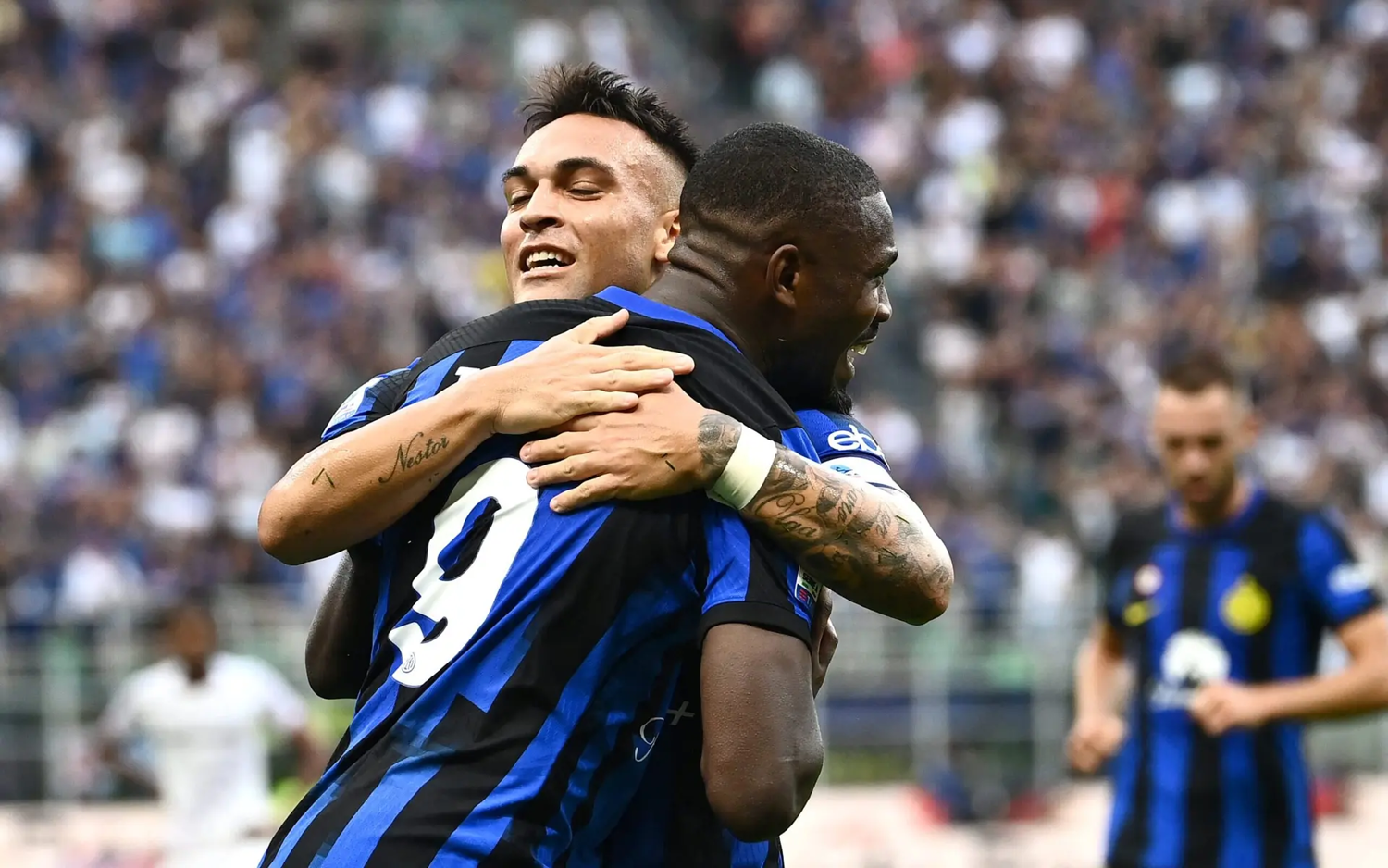 Inter de Milão goleia Fiorentina, ultrapassa Milan e assume a liderança do Italiano