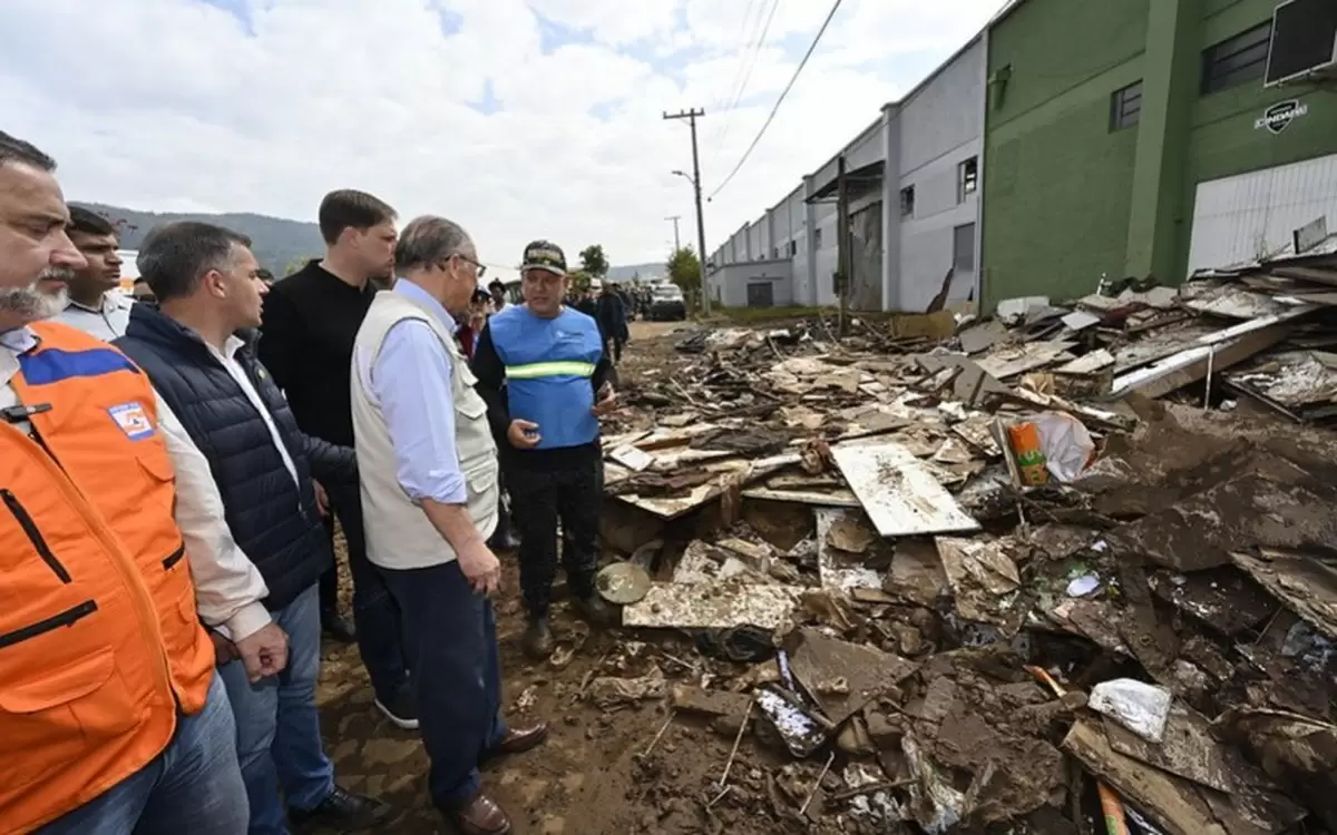 O presidente em exercício, Geraldo Alckmin, visita na manhã deste domingo, 10, a cidade de Roca Sales