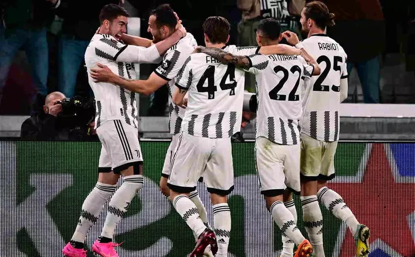 Juventus fica em 3° lugar no campeonato italiano.