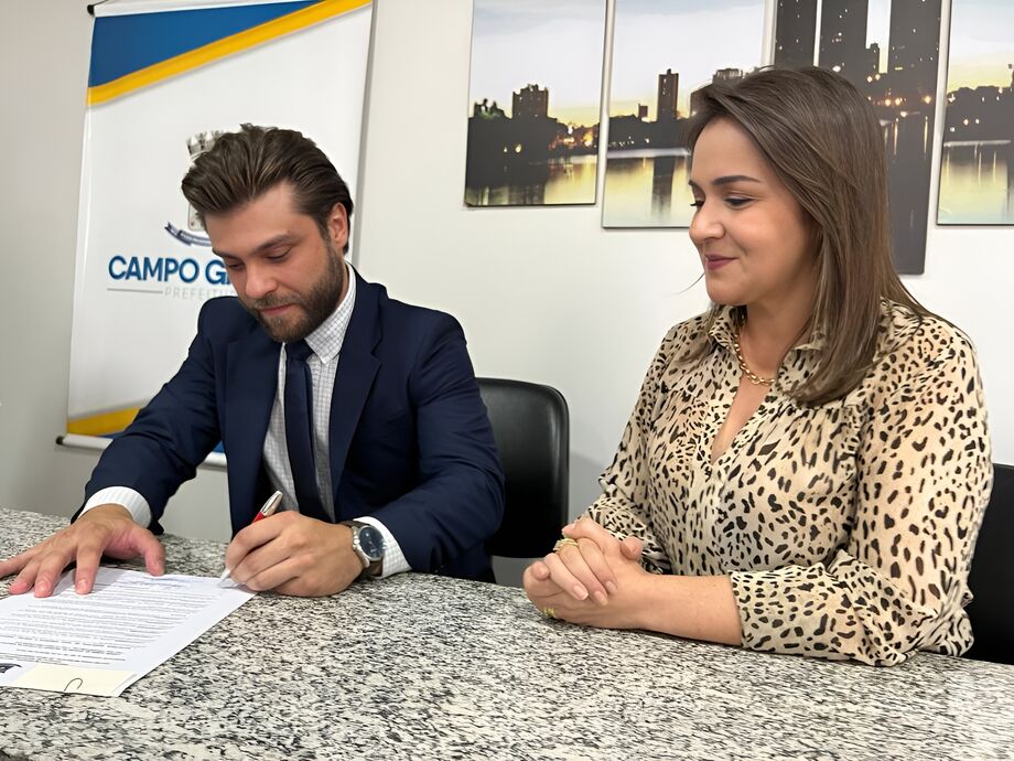 Diego Canzi Dalastra e a prefeita Adriane Lopes