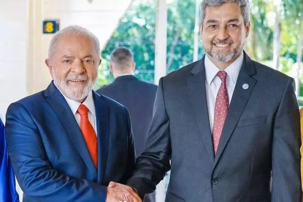 Em reunião com presidente do Paraguai, Lula conversa sobre Ponte da Integração