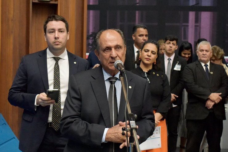 Deputado Estadual Zé Teixeira.