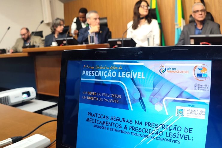 Problema que apresenta grande risco à população, a prescrição médica ilegível foi assunto de audiência realizada nesta tarde, na ALEMS
