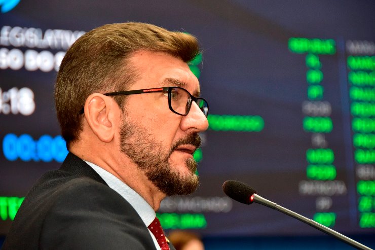 Pedro Kemp iniciou o assunto na tribuna e elogiou o presidente Lula