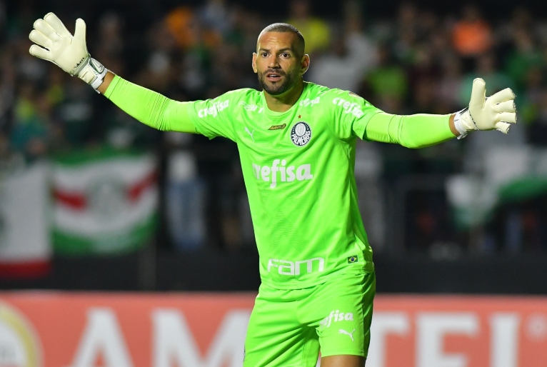 Goleiro Weverton.